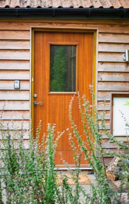 Cosy Cottage On Banks Of River Wye Foy Exterior photo