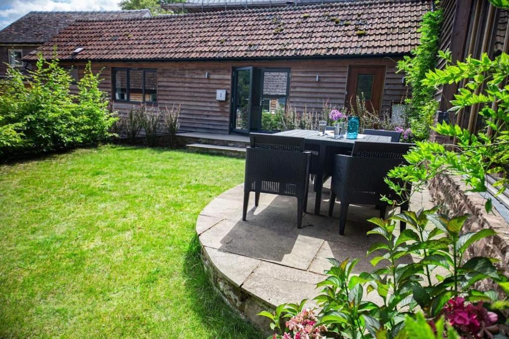 Cosy Cottage On Banks Of River Wye Foy Exterior photo